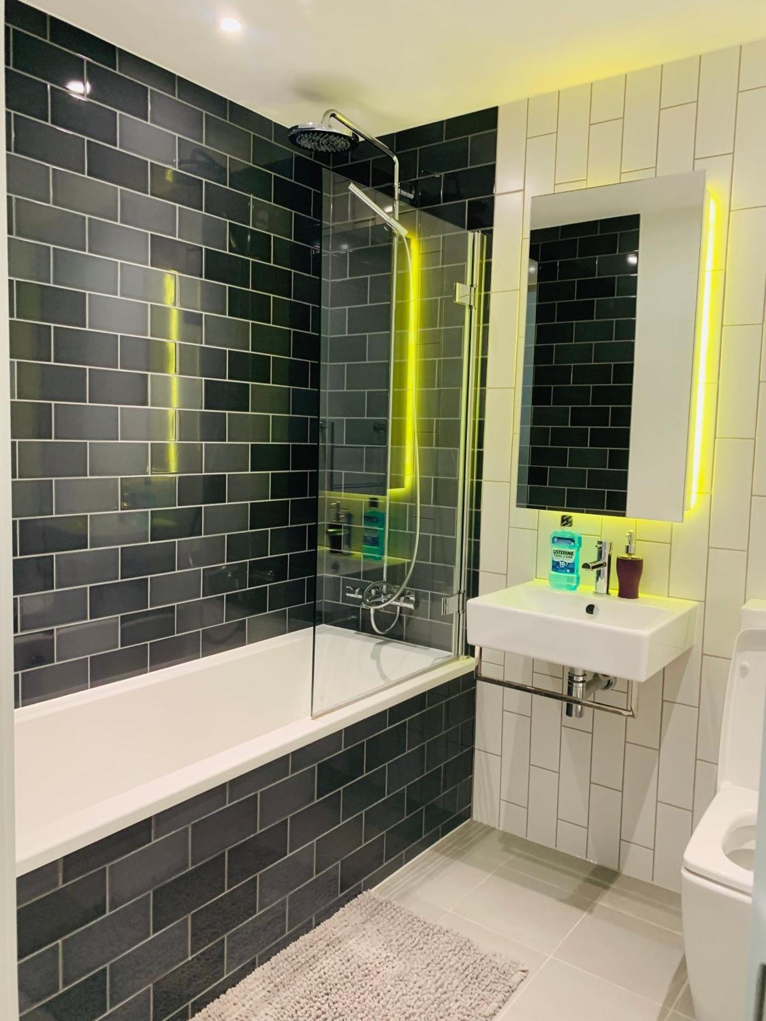 Lush Living - Double Room With Private Bathroom لندن المظهر الخارجي الصورة