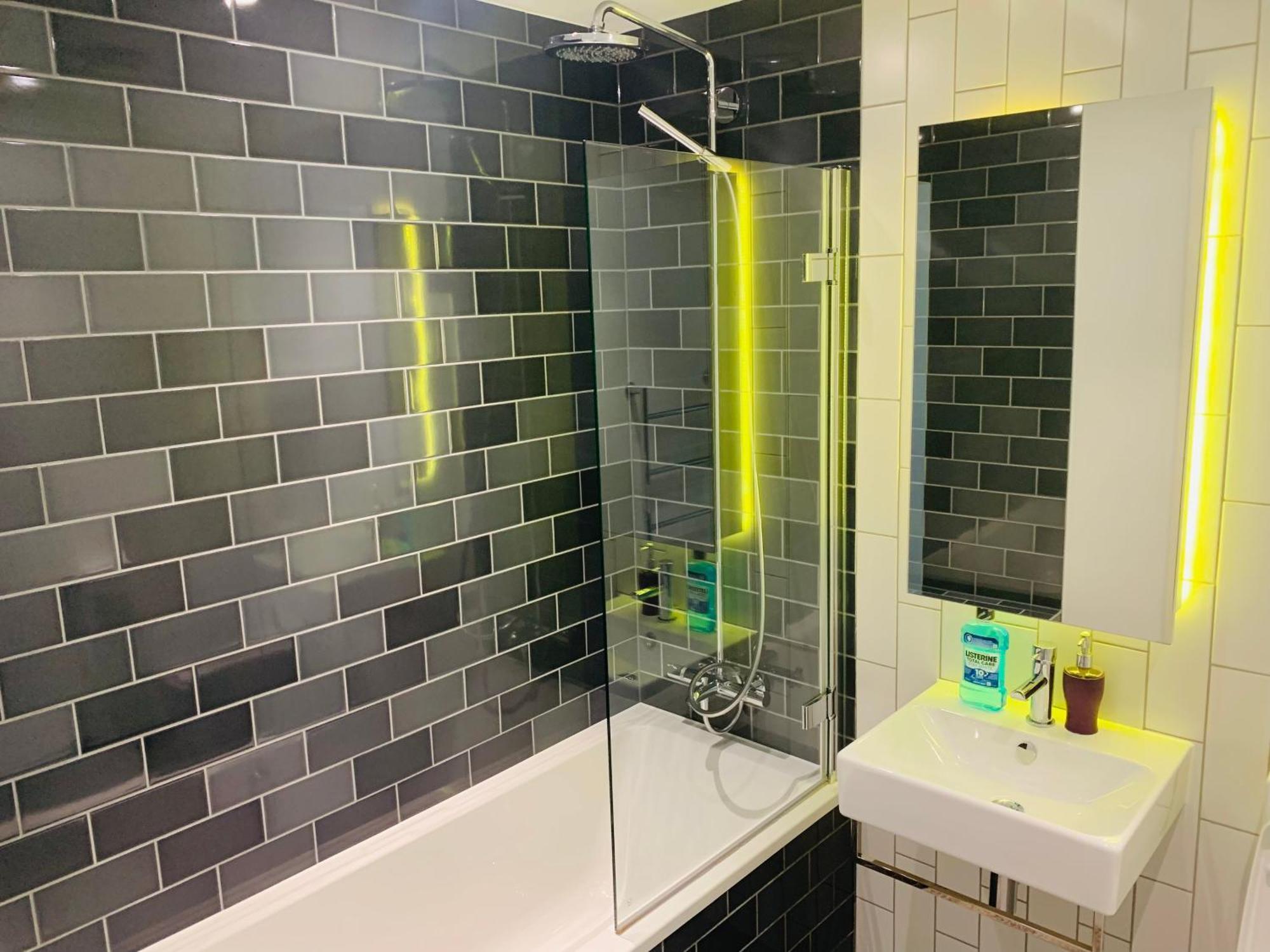 Lush Living - Double Room With Private Bathroom لندن المظهر الخارجي الصورة